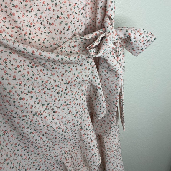 Princess Polly Annie Mini Dress in Pink / Floral / Dainty / Summer/ Size 4 Small - Picture 7 of 8